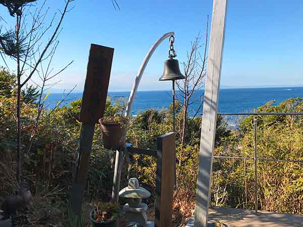 霊峰富士遥拝所から望む海