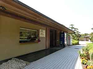 利用者が少ないので常時綺麗な穴場のトイレがあるパークセンター
